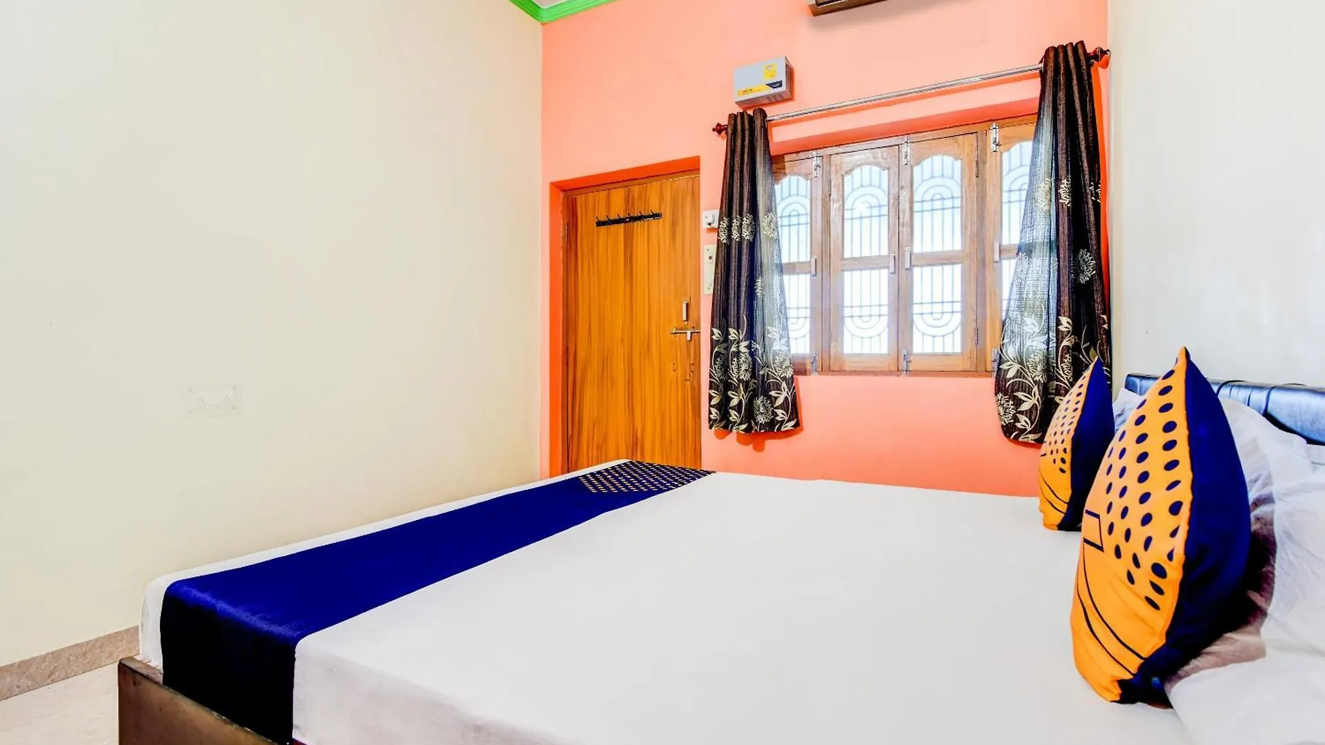 Flagship Usha Guest House Βαρανάσι