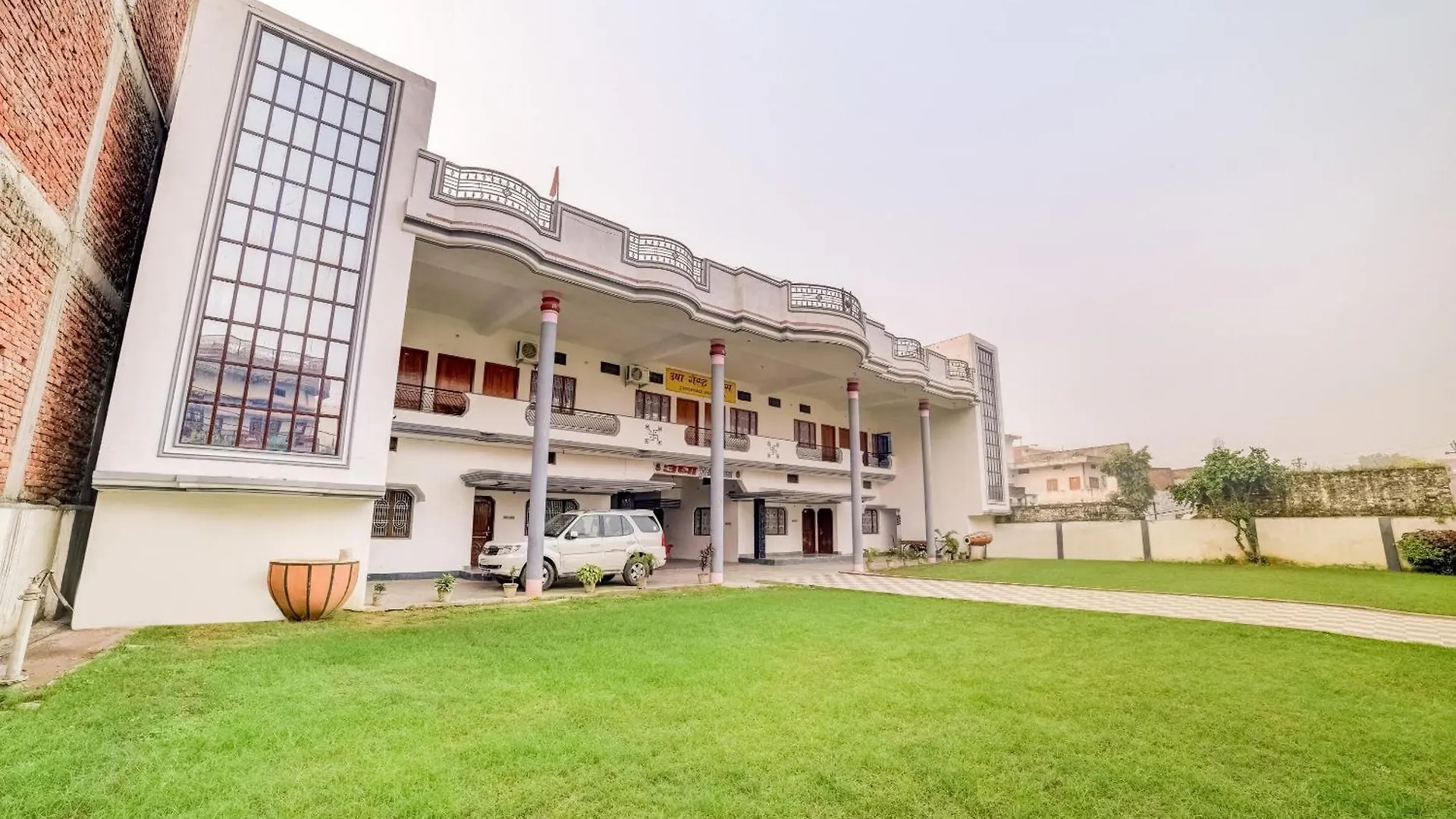 Flagship Usha Guest House Βαρανάσι